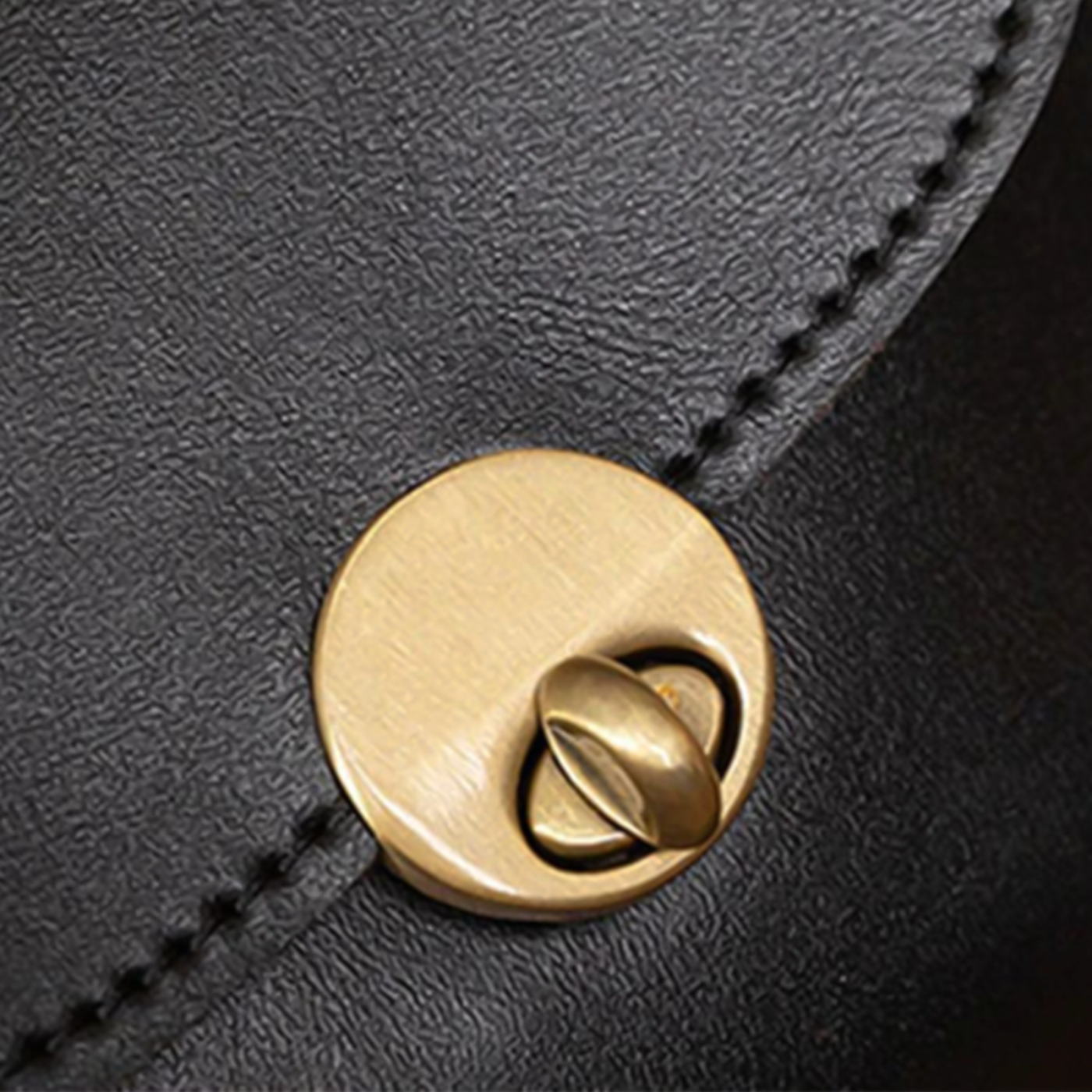 Lucyna – Klasyczne zapięcie – Torba crossbody-10287801336151-Krystyna Skórzane Atelier